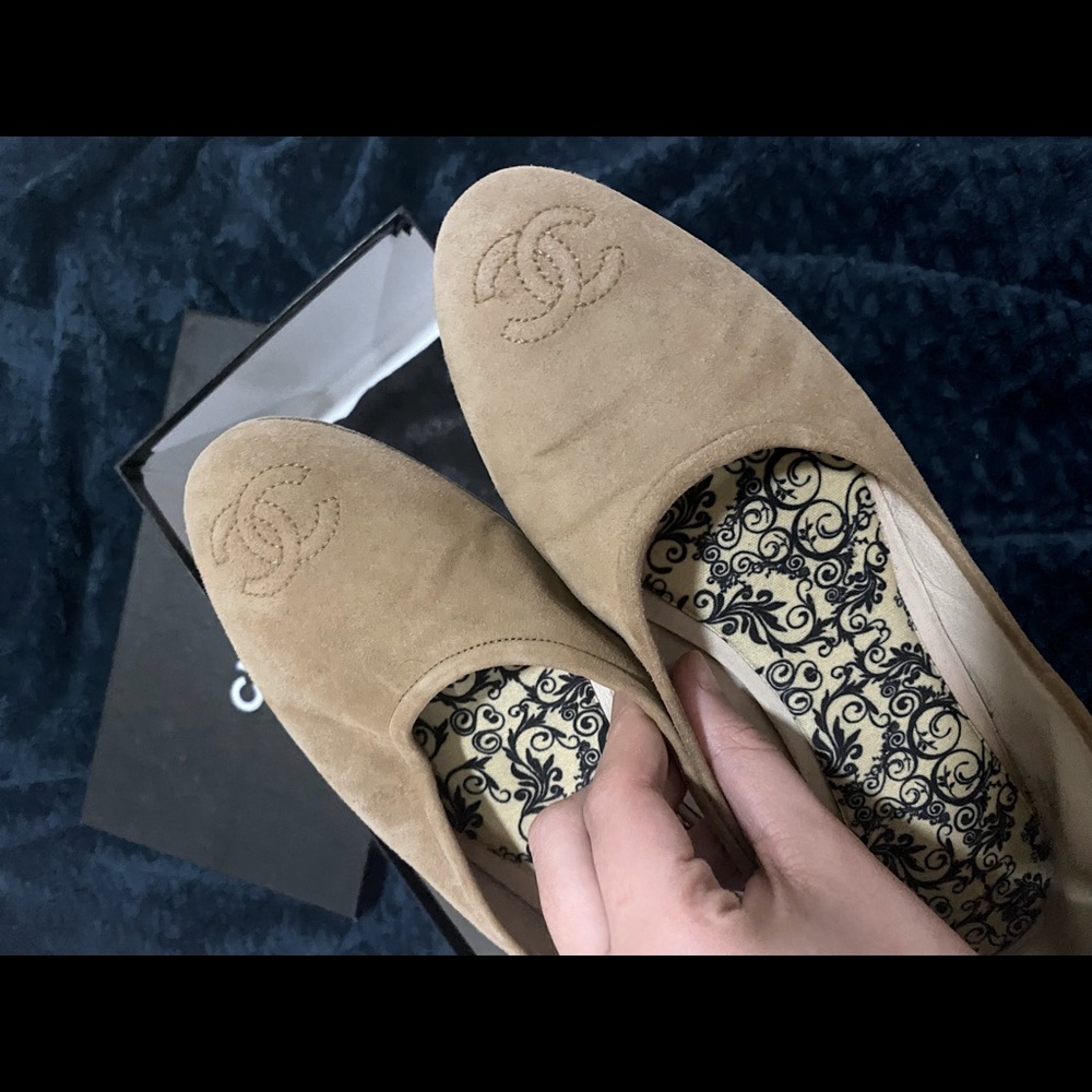 Chanel Tan Suede Ballerinas - Picture 5 of 7